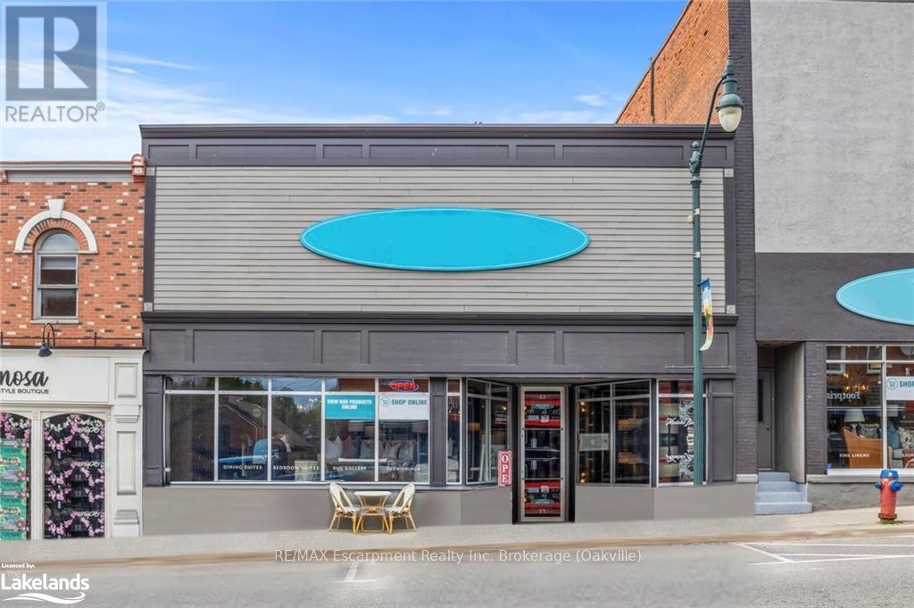 22 Manitoba Street, Bracebridge (Macaulay), Ontario  P1L 1R9 - Photo 1 - X10439236