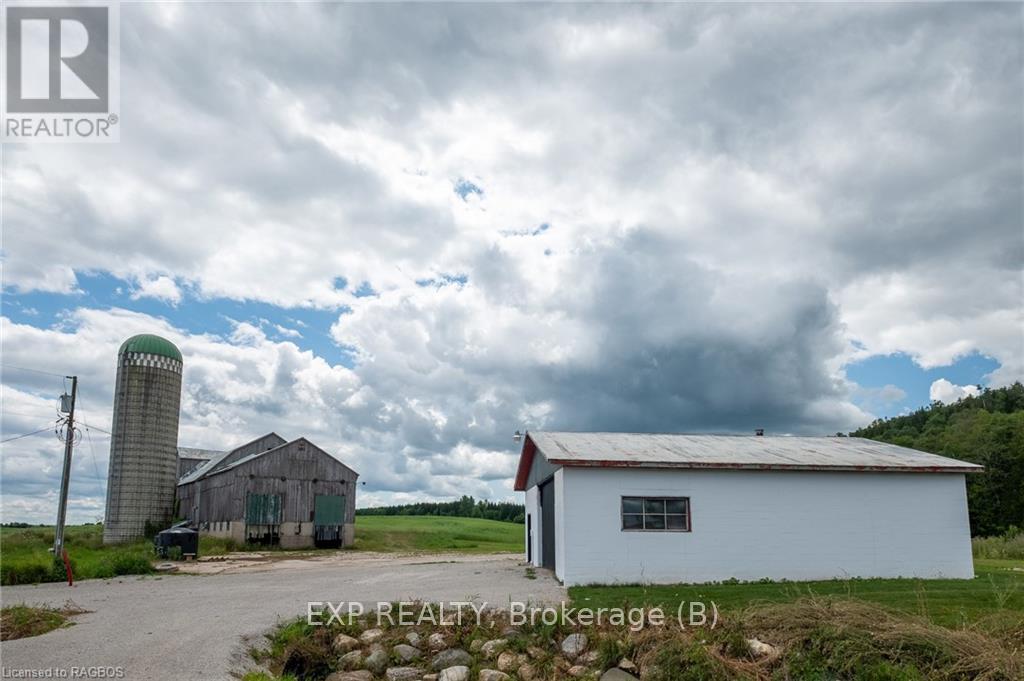 383230 Dawson Road, Georgian Bluffs, Ontario  N0H 1S0 - Photo 28 - X11822713