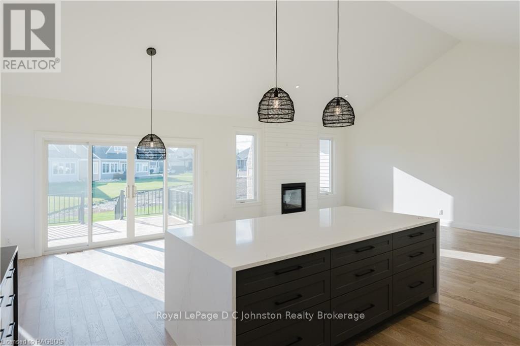 546 Algonquin Trail, Georgian Bluffs, Ontario  N0H 1S0 - Photo 11 - X11822742