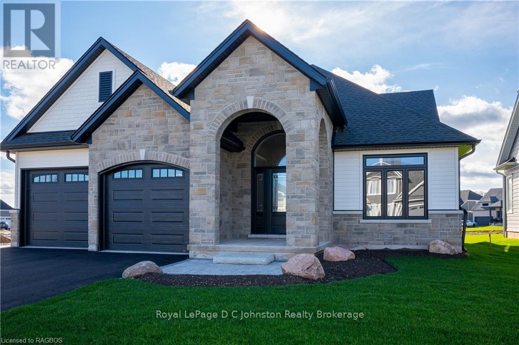 546 Algonquin Trail, Georgian Bluffs, Ontario  N0H 1S0 - Photo 2 - X11822742