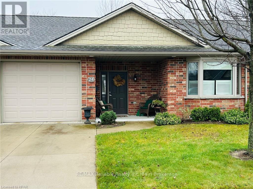 24 Bayfield Mews Lane, Bluewater, Ontario  N0M 1G0 - Photo 2 - X11822826