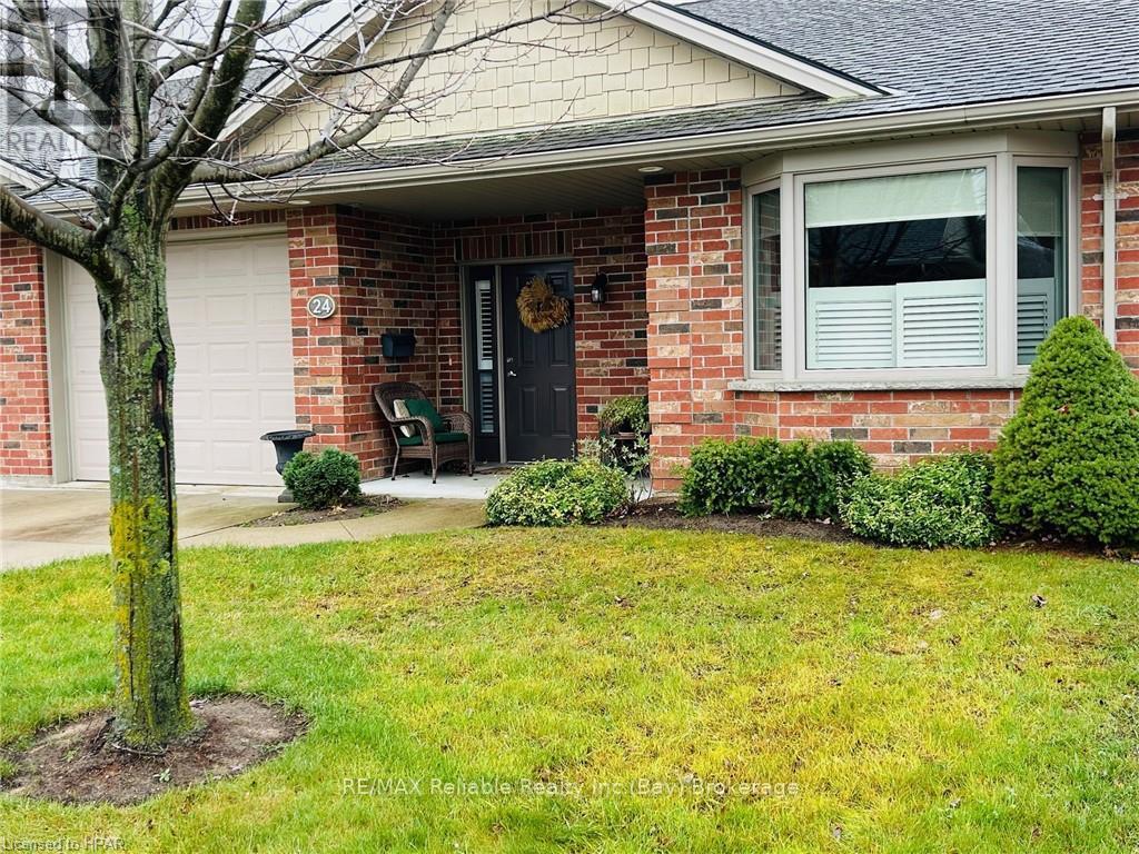 24 Bayfield Mews Lane, Bluewater, Ontario  N0M 1G0 - Photo 3 - X11822826