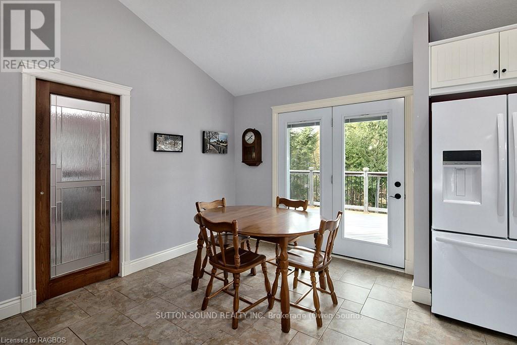 109 Pike Street, Northern Bruce Peninsula, Ontario  N0H 1W0 - Photo 16 - X11822853