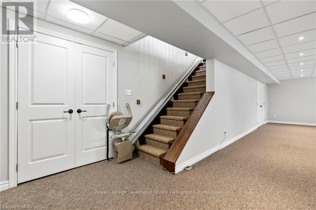 39 Minto Street S, Minto, Ontario  N0G 1M0 - Photo 22 - X11823070