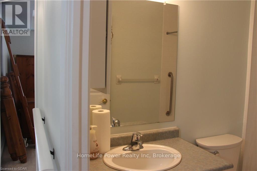 211 - 20 St George Street, Kitchener, Ontario  N2G 2S7 - Photo 4 - X11822623