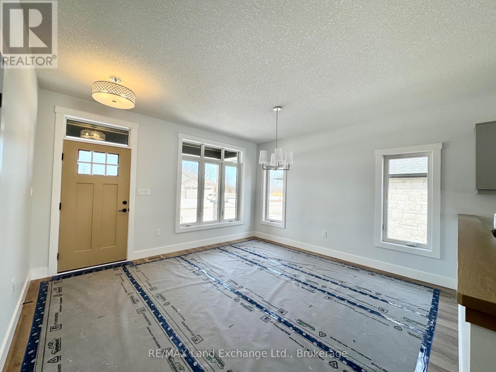 358 Ivings Drive, Saugeen Shores, Ontario  N0H 2C3 - Photo 2 - X11822776