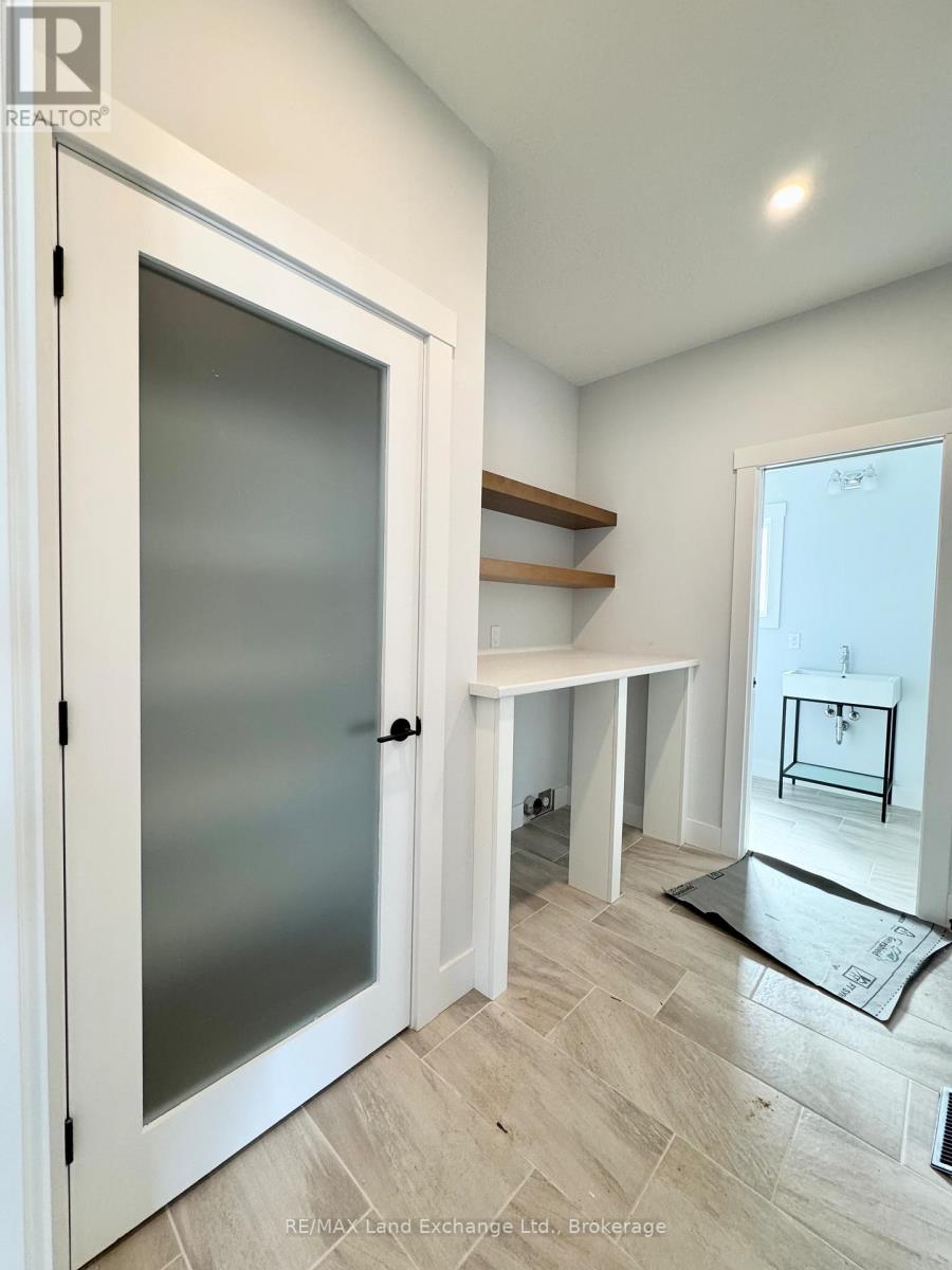 358 Ivings Drive, Saugeen Shores, Ontario  N0H 2C3 - Photo 7 - X11822776