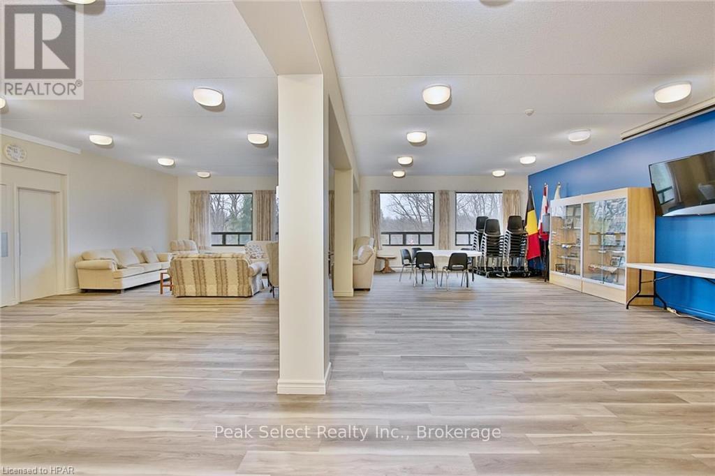 104 - 22 St. Andrew Street N, St. Marys, Ontario  N4X 1C5 - Photo 17 - X11822880