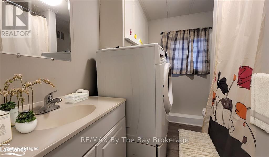 50 Georgian Glen Drive, Wasaga Beach, Ontario  L9Z 1K7 - Photo 9 - S11822777