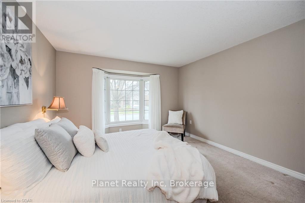 20 Honeysuckle Drive, Guelph (Village), Ontario  N1G 4X7 - Photo 14 - X11822690