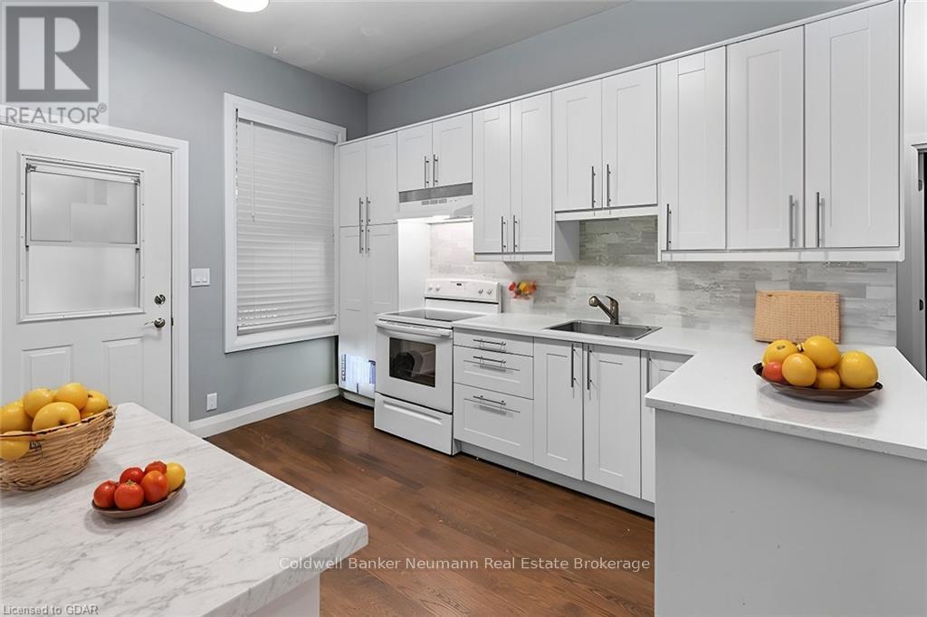 Lower - 56 Yarmouth Street, Guelph (Exhibition Park), Ontario  N1H 4G3 - Photo 3 - X11822714