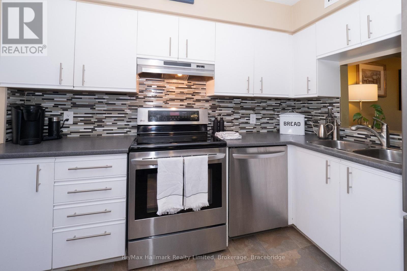 20 Liza Crescent, Bracebridge (Macaulay), Ontario  P1L 1G4 - Photo 7 - X11822843