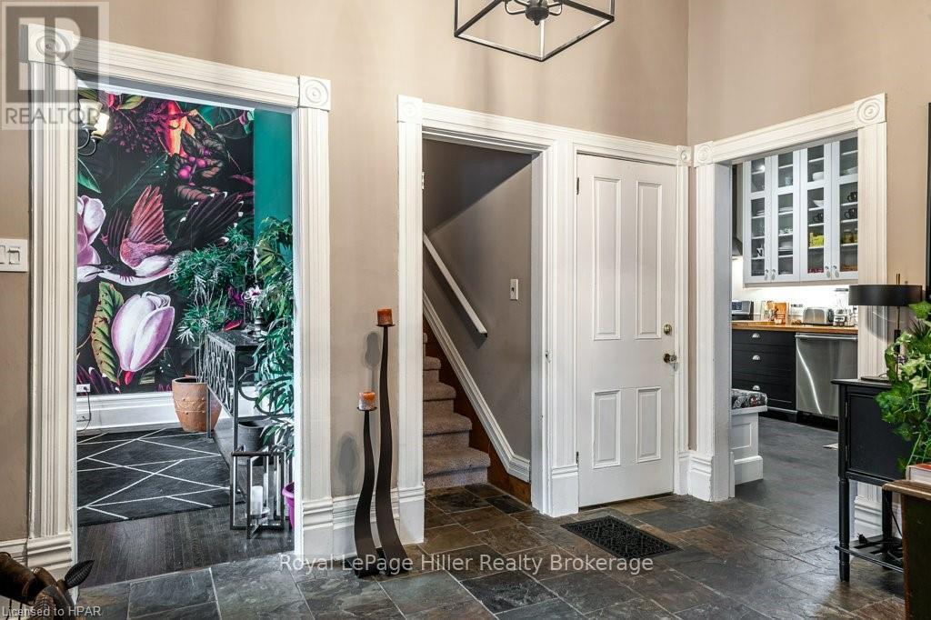 26 Daly Avenue, Stratford, Ontario  N5A 1B8 - Photo 4 - X11822857