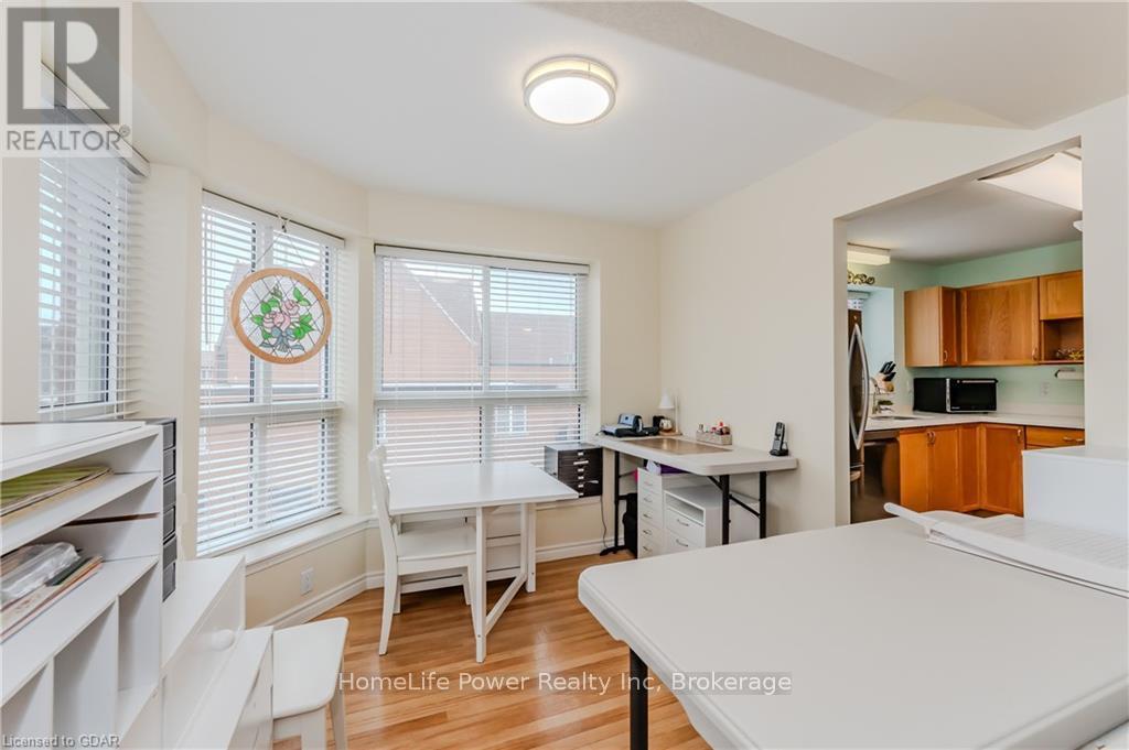 302 - 20 St George Street, Kitchener, Ontario  N2G 2S7 - Photo 10 - X11822865