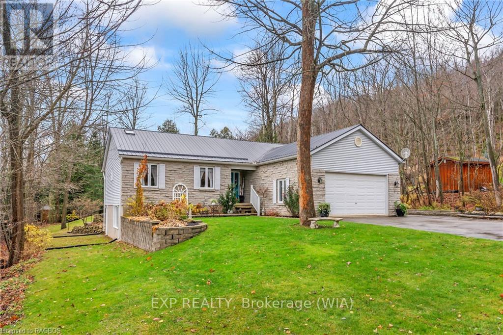 5 15th Avenue, South Bruce Peninsula, Ontario  N0H 2T0 - Photo 1 - X11822875