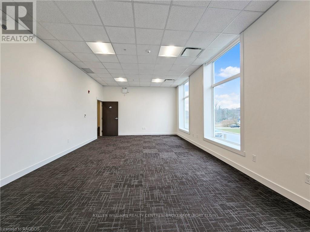 215 - 1020 Goderich Street, Saugeen Shores, Ontario  N0H 2C3 - Photo 3 - X11822972