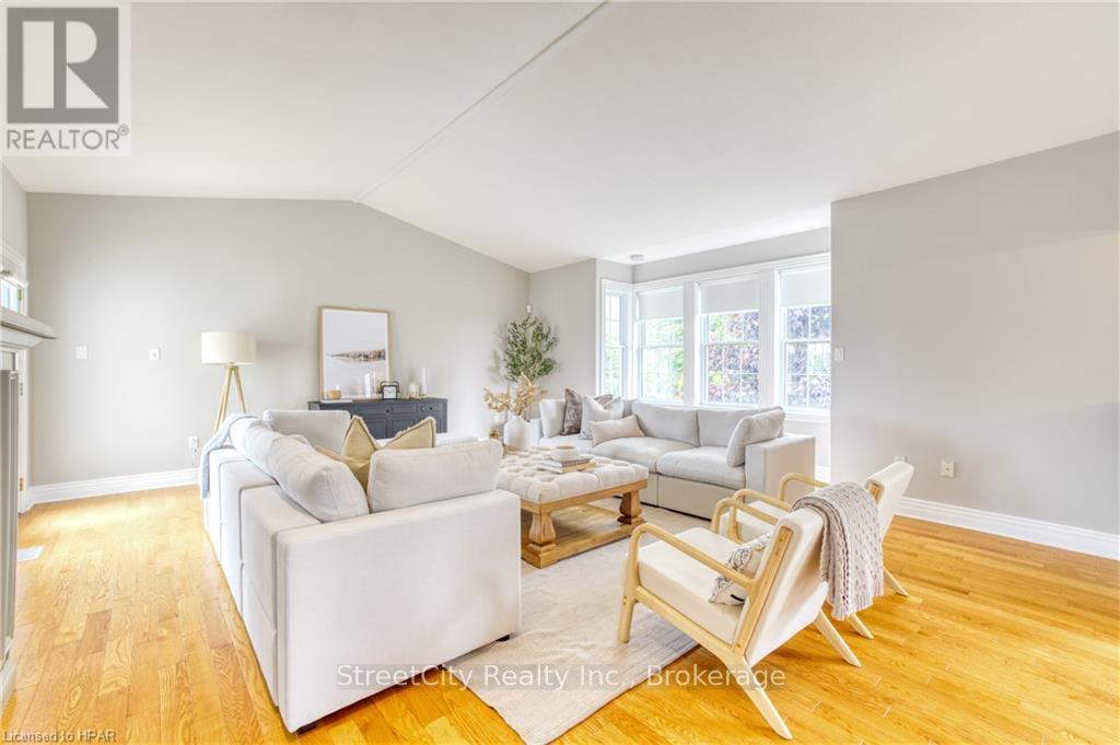 13 Harbour Court, Bluewater, Ontario  N0M 1G0 - Photo 10 - X11822983