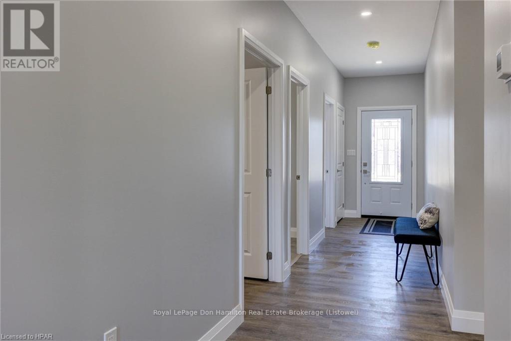 276 Queen Street S, North Perth, Ontario  N0G 1B0 - Photo 3 - X11822992