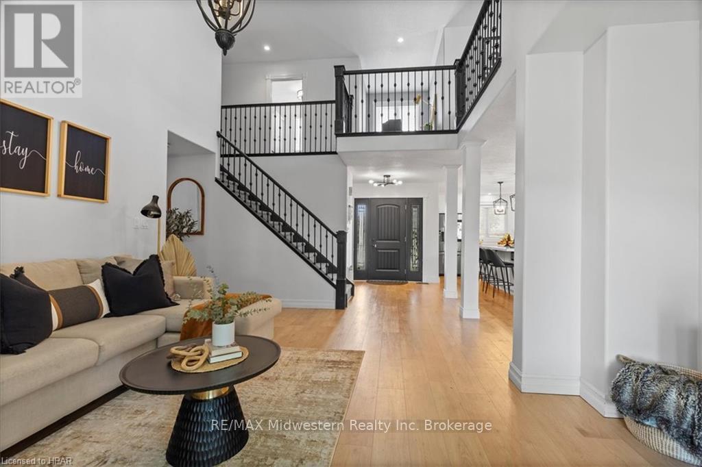 125 Armstrong Street W, North Perth, Ontario  N4W 3V8 - Photo 9 - X11823010