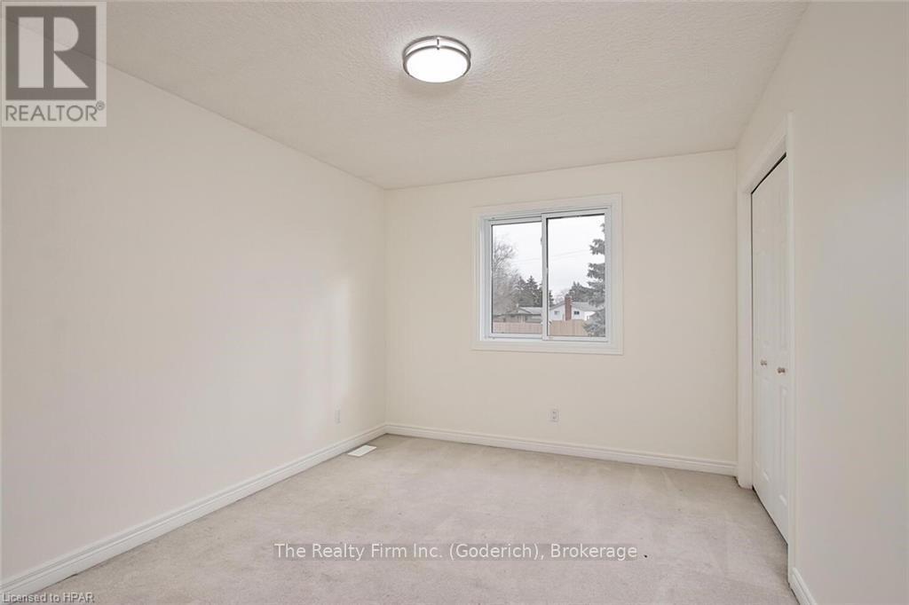 55 Hyde Road, Stratford, Ontario  N5A 7Z3 - Photo 16 - X11823015