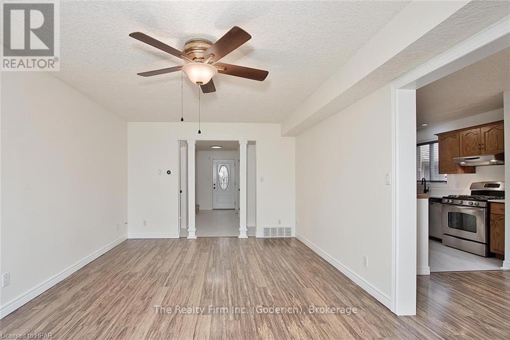 55 Hyde Road, Stratford, Ontario  N5A 7Z3 - Photo 37 - X11823015