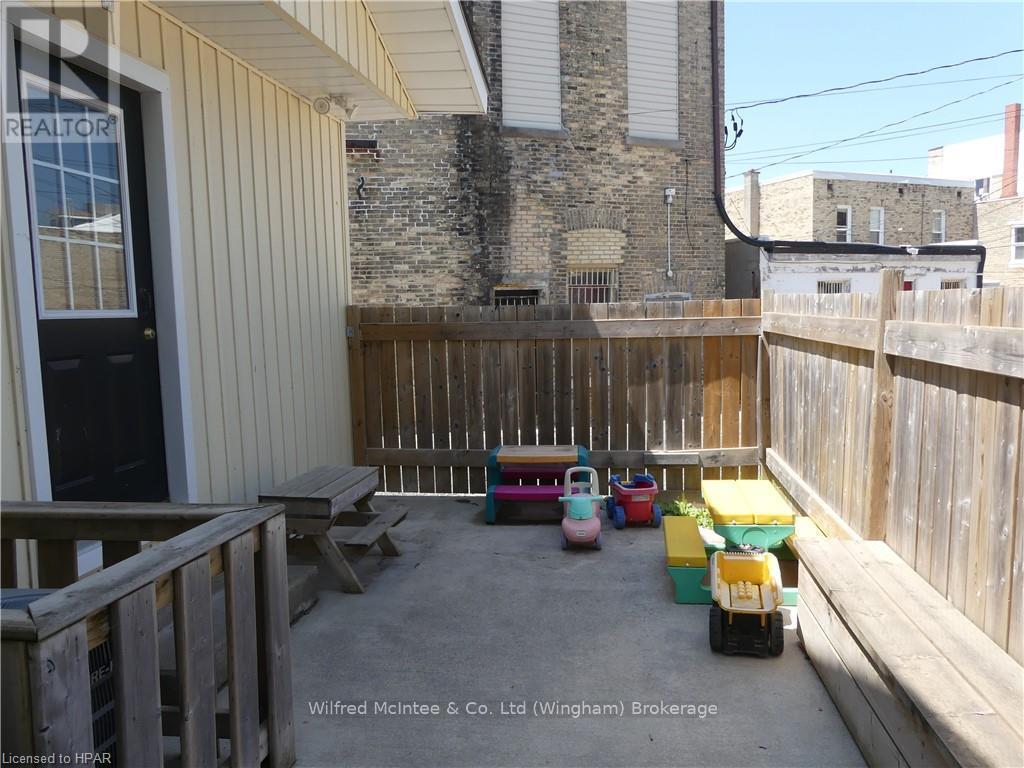 9 Rattenbury Street, Central Huron, Ontario  N0M 1L0 - Photo 32 - X11823024