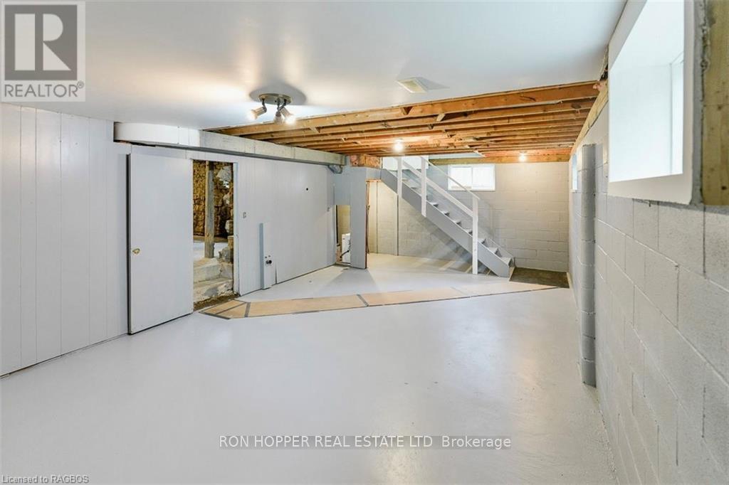 950 16th Street W, Georgian Bluffs, Ontario  N4K 6V5 - Photo 24 - X11823080