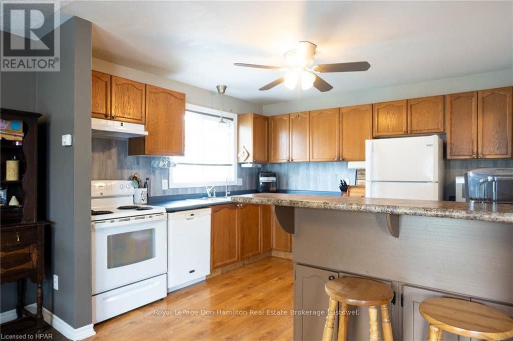 793 Lavery Street, North Perth, Ontario  N4W 3T4 - Photo 14 - X11823086