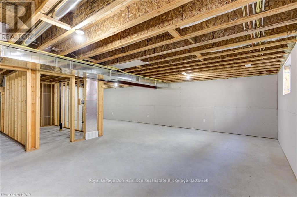 274 Queen Street S, North Perth, Ontario  N0G 1B0 - Photo 27 - X11823092