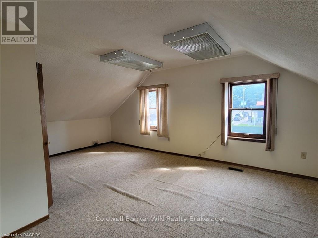 120 King Street E, Wellington North, Ontario  N0G 2L2 - Photo 8 - X11823100