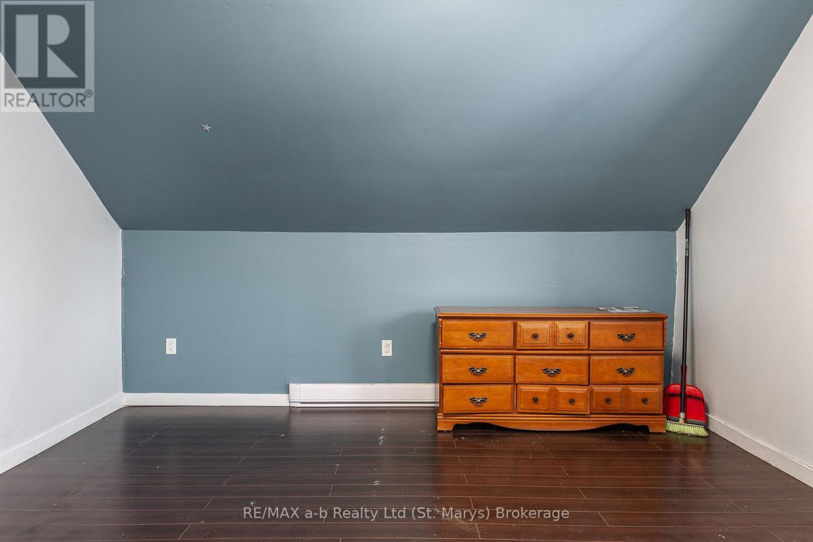 21 Waterloo Street S, St. Marys, Ontario  N4X 1A4 - Photo 12 - X11823102