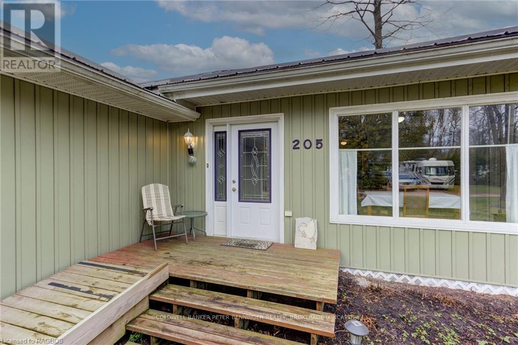 205 London Road, Huron-Kinloss, Ontario  N2Z 2X3 - Photo 5 - X11823108