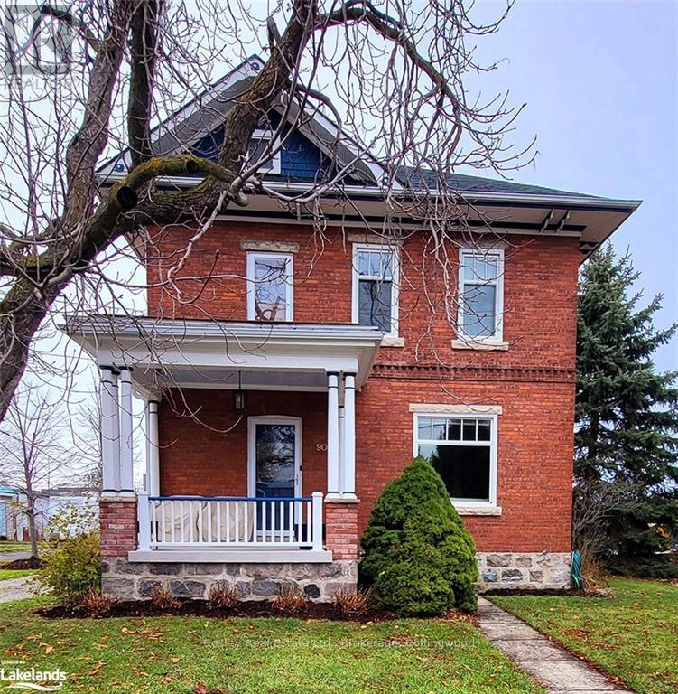 90 COLLINGWOOD STREET, Meaford, Ontario