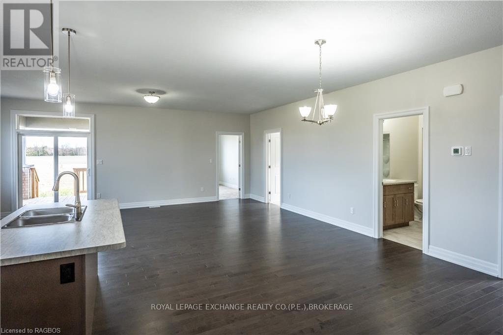 376 Hawthorne Street, Saugeen Shores, Ontario  N0H 2C3 - Photo 11 - X11823119