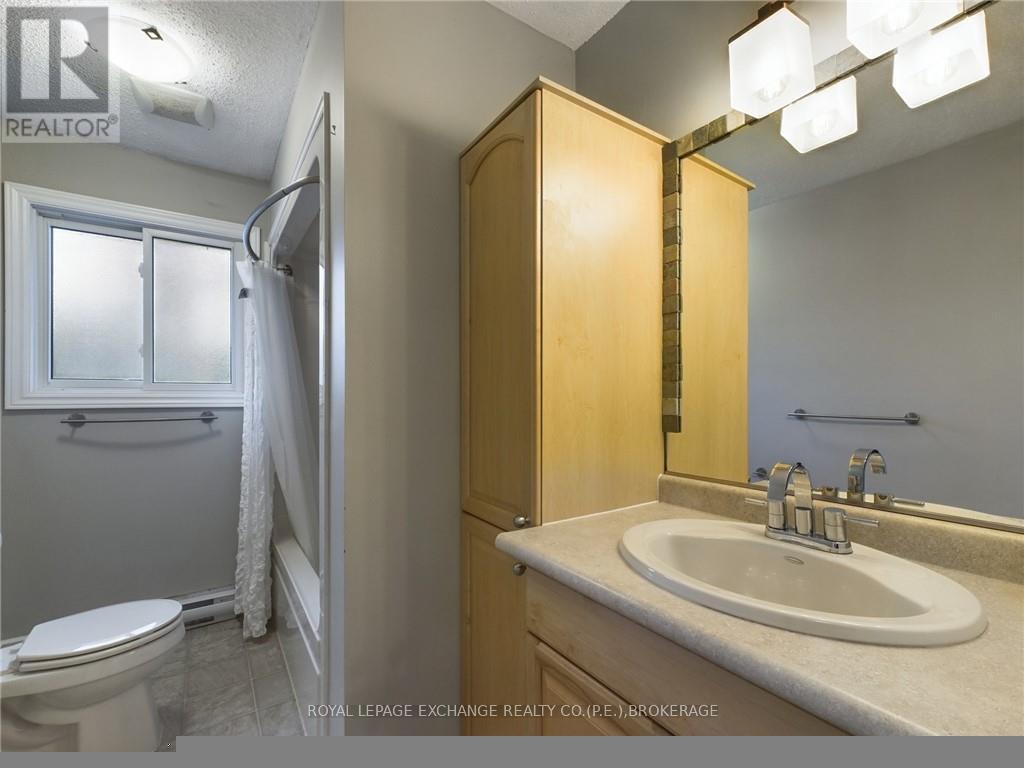 198 Miramichi Bay Road, Saugeen Shores, Ontario  N0H 2C6 - Photo 15 - X11823134