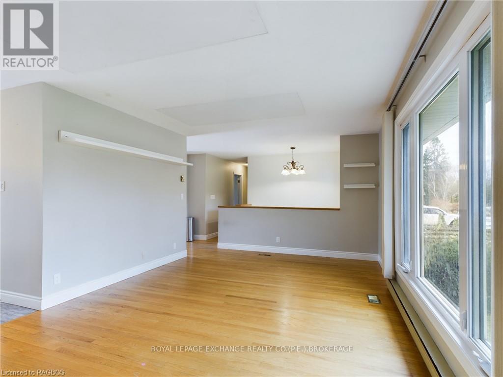 198 Miramichi Bay Road, Saugeen Shores, Ontario  N0H 2C6 - Photo 8 - X11823134