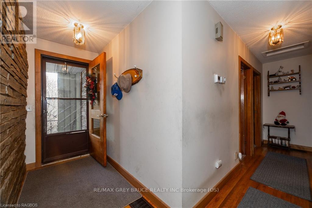 564 Municipal Road, South Bruce Peninsula, Ontario  N0H 2G0 - Photo 17 - X11823154