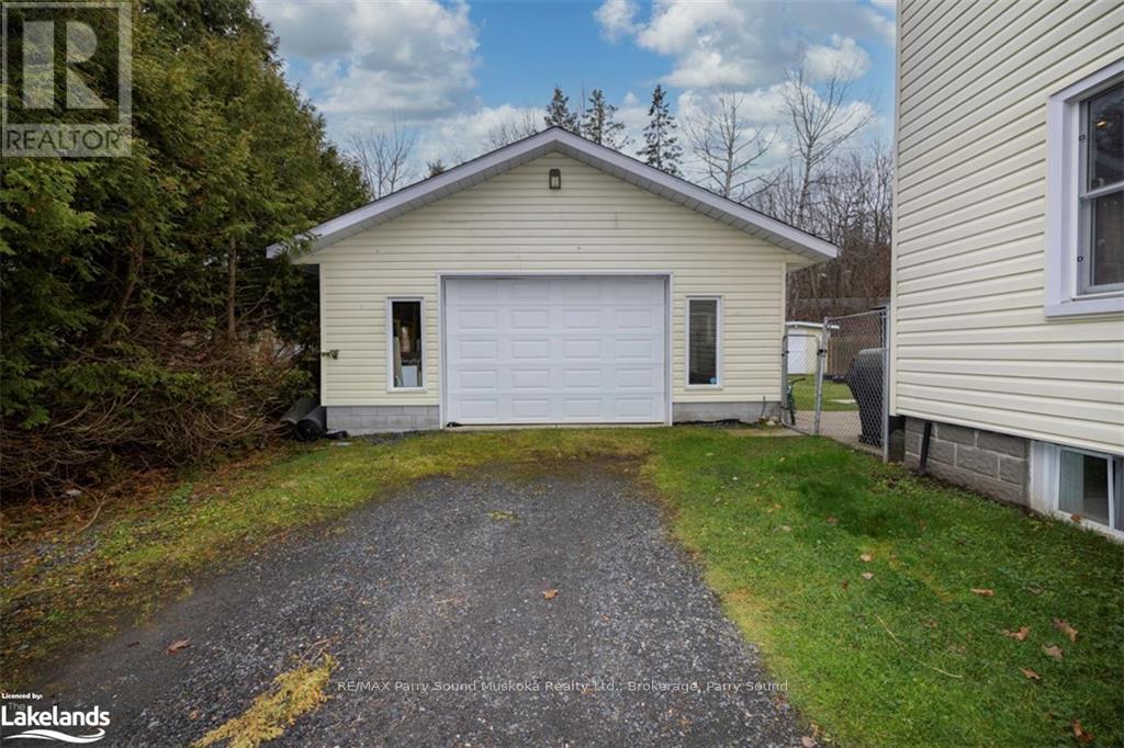 8 Meadow Street, Parry Sound, Ontario  P2A 2L9 - Photo 2 - X11823191