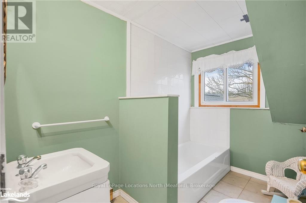 556341 6th Line, Blue Mountains, Ontario  N0H 1J0 - Photo 24 - X11823205