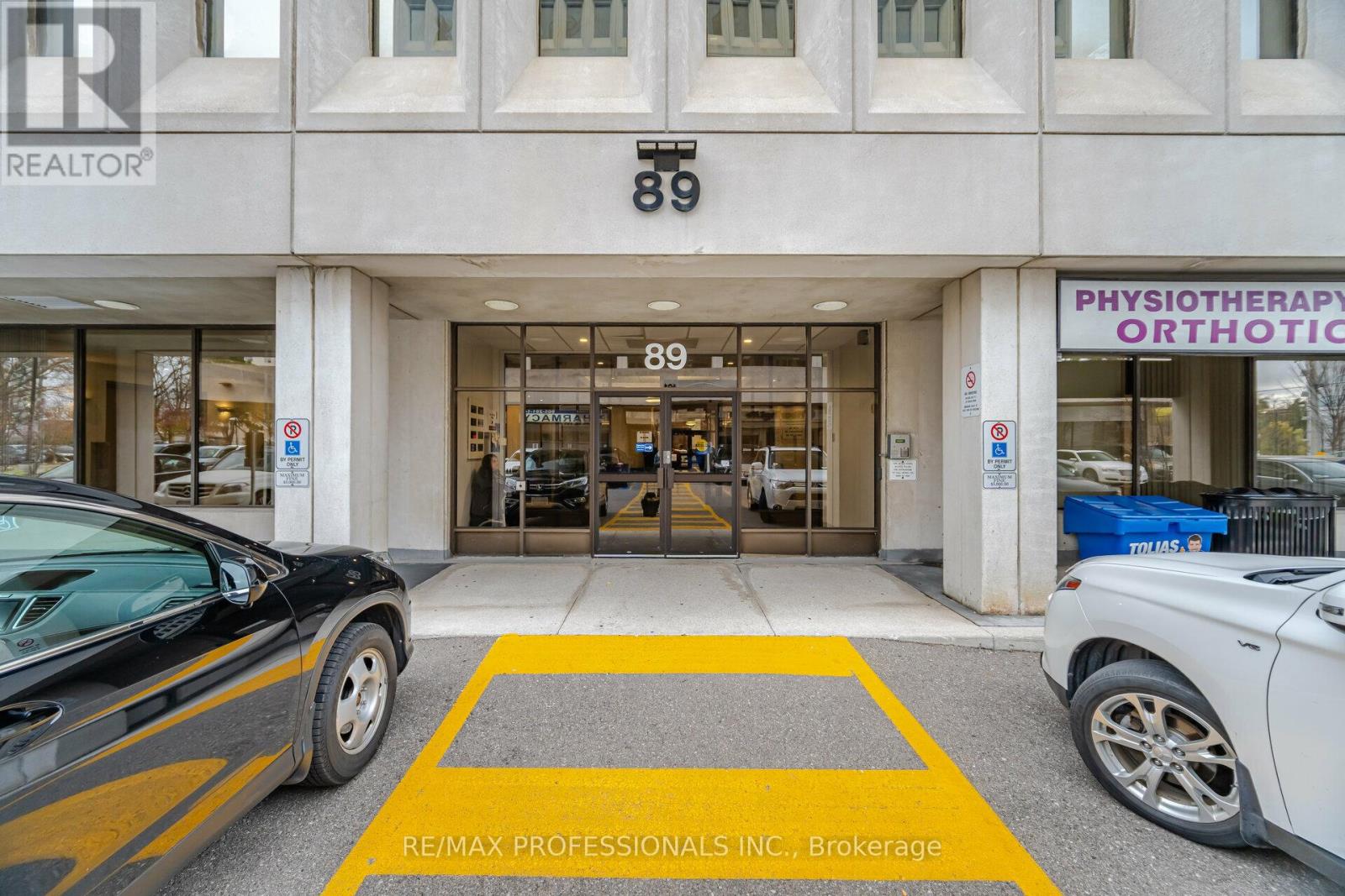 604 - 89 Queensway, Mississauga, Ontario  L5B 2V2 - Photo 2 - W11836334