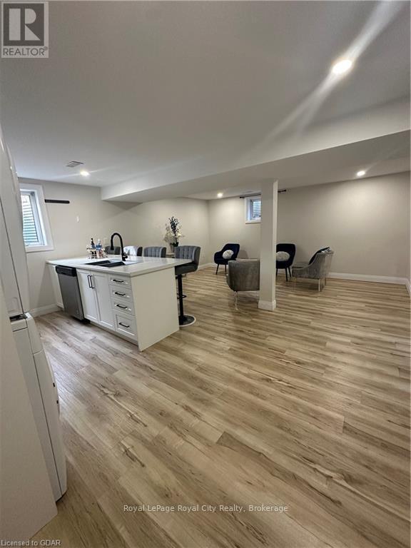 186 Natchez Road, Kitchener, Ontario  N2B 3L2 - Photo 10 - X11822740