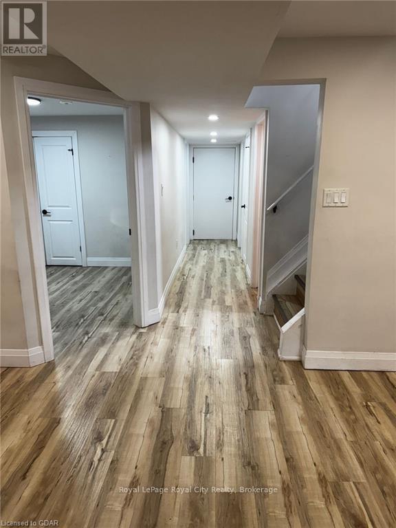 186 Natchez Road, Kitchener, Ontario  N2B 3L2 - Photo 2 - X11822740