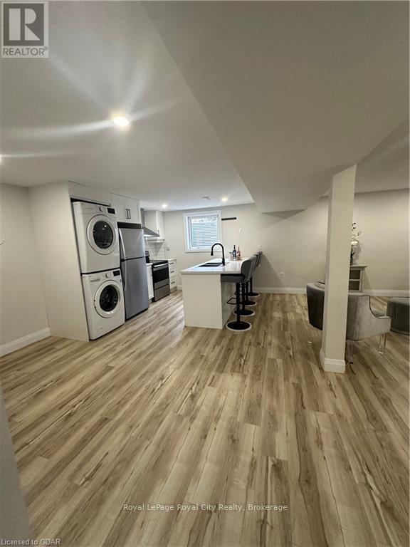 186 Natchez Road, Kitchener, Ontario  N2B 3L2 - Photo 3 - X11822740