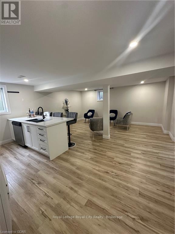 186 Natchez Road, Kitchener, Ontario  N2B 3L2 - Photo 8 - X11822740