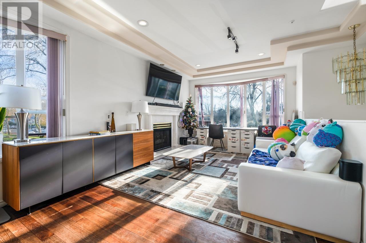 Listing Picture 28 of 32 : 591 E 17TH AVENUE, Vancouver / 溫哥華 - 魯藝地產 Yvonne Lu Group - MLS Medallion Club Member