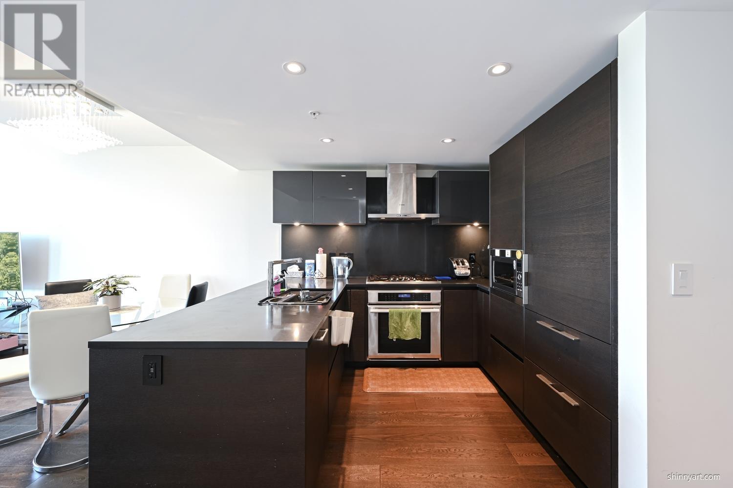 Listing Picture 8 of 34 : 1101 7228 ADERA STREET, Vancouver / 溫哥華 - 魯藝地產 Yvonne Lu Group - MLS Medallion Club Member