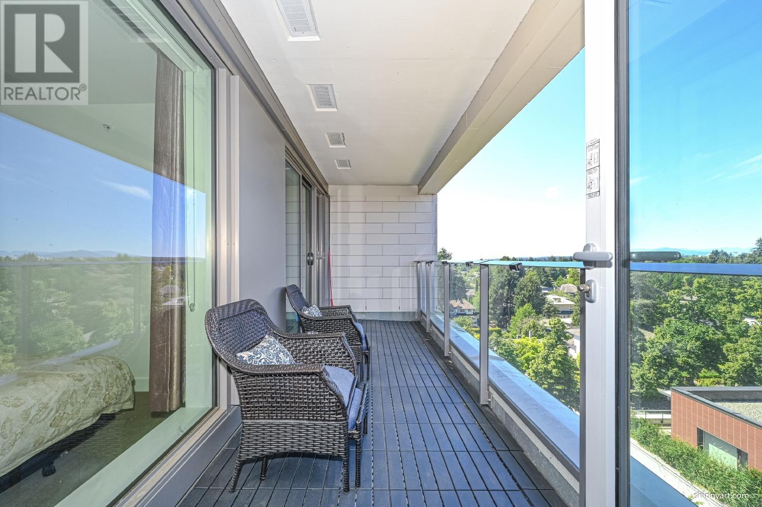 Listing Picture 12 of 34 : 1101 7228 ADERA STREET, Vancouver / 溫哥華 - 魯藝地產 Yvonne Lu Group - MLS Medallion Club Member