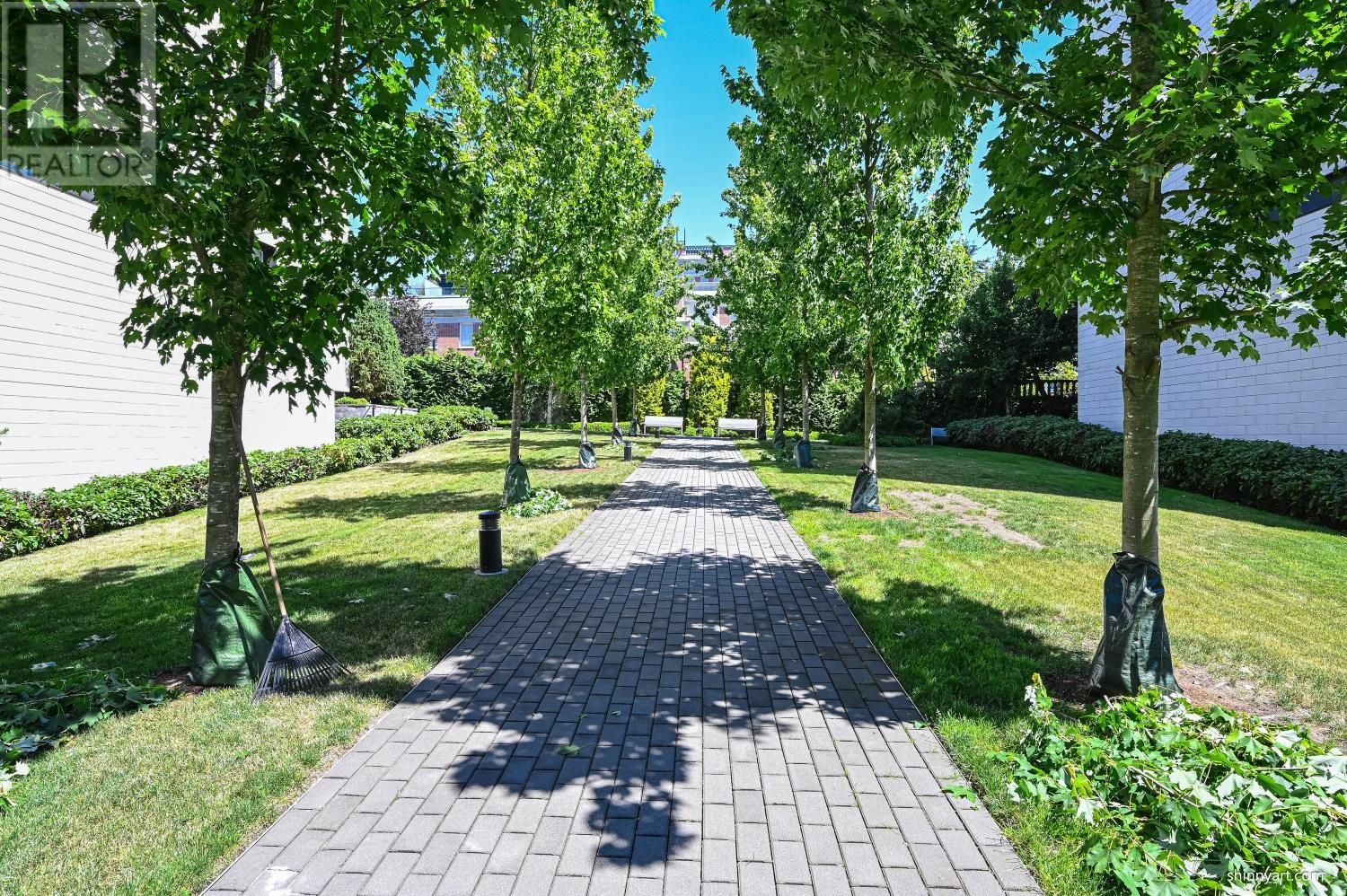 Listing Picture 27 of 34 : 1101 7228 ADERA STREET, Vancouver / 溫哥華 - 魯藝地產 Yvonne Lu Group - MLS Medallion Club Member