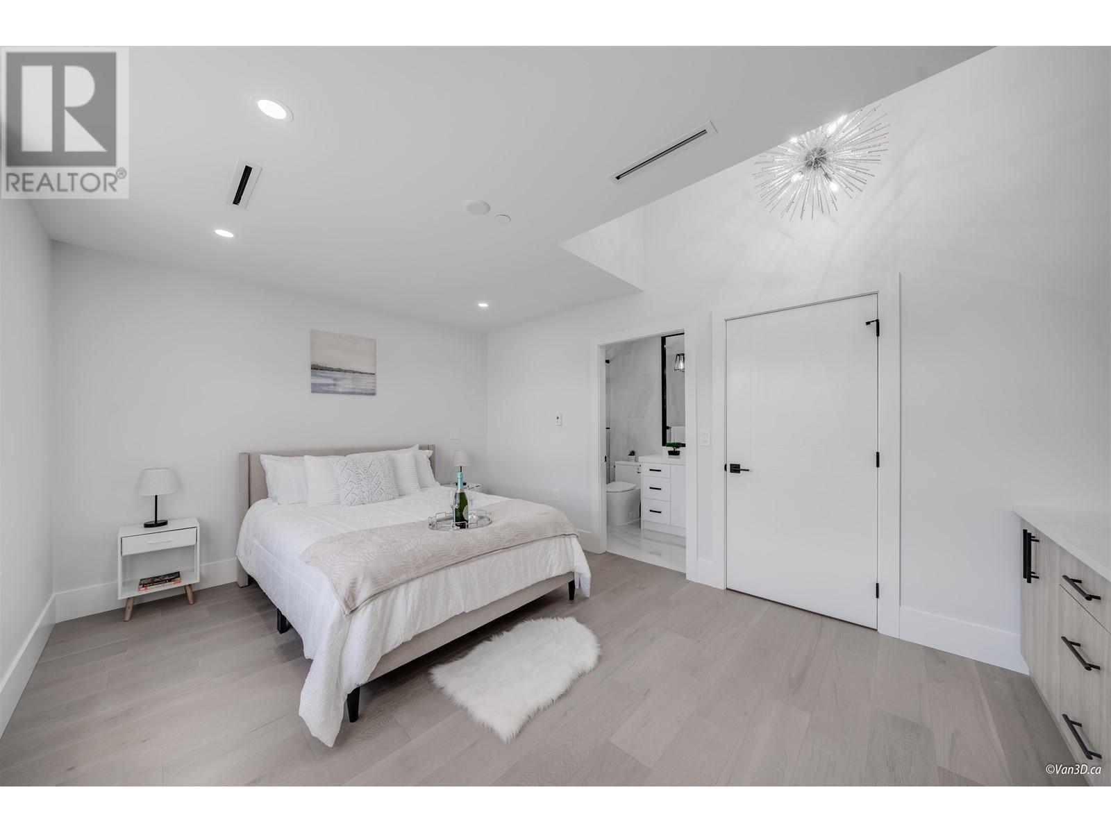 2660 E 26th Avenue, Vancouver, British Columbia  V5R 1K9 - Photo 33 - R2948566