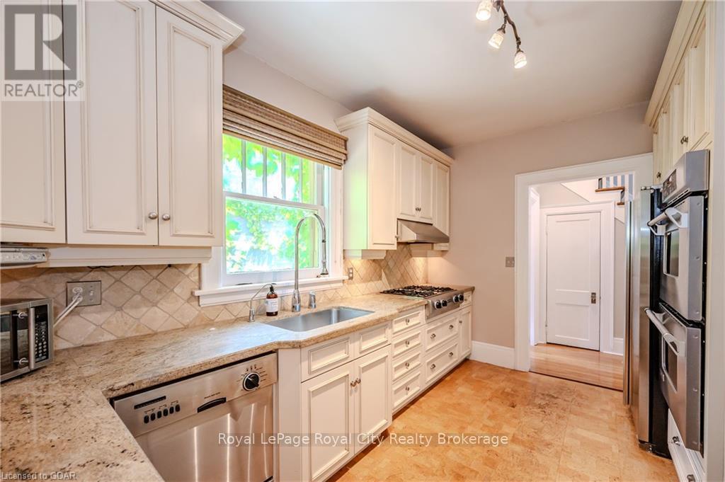 2 Ardmay Crescent, Guelph (Central East), Ontario  N1E 4L3 - Photo 19 - X10876347